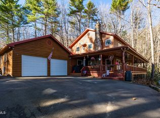 269 Overlook Ln, Mountain City, TN 37683