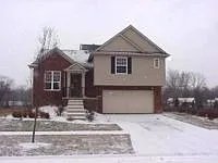 1656 Golfview Dr photo 1