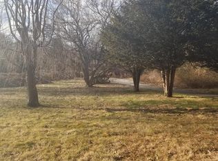 9 Dunminning Rd, Newtown Square, PA 19073