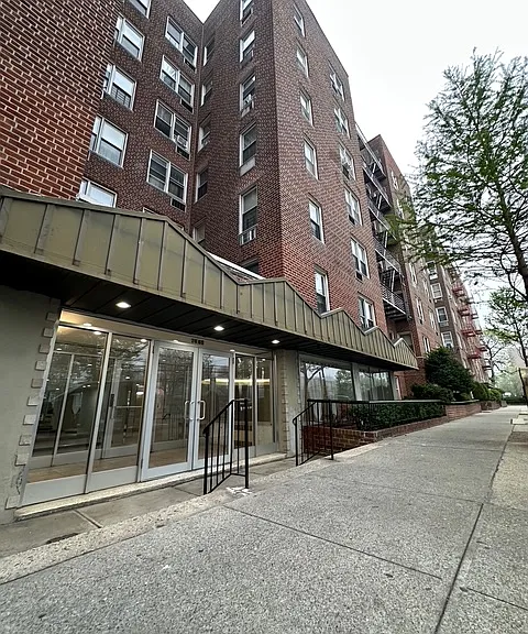 2665 Homecrest Ave #1W — Photo 1