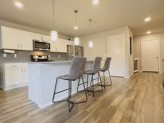 5th image of 2241 Cantergrove Dr SE