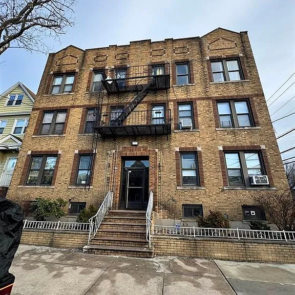 250 Avenue B #2 — Photo 1