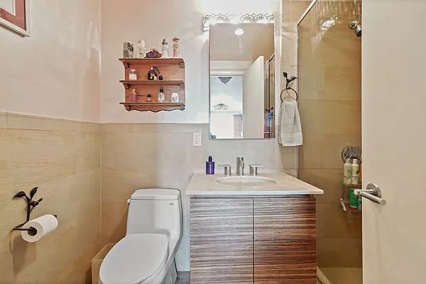 Sold by Avenue Sotheby's International Realty | media 6
