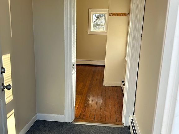 2nd image of 2855 Post Rd Floor 1