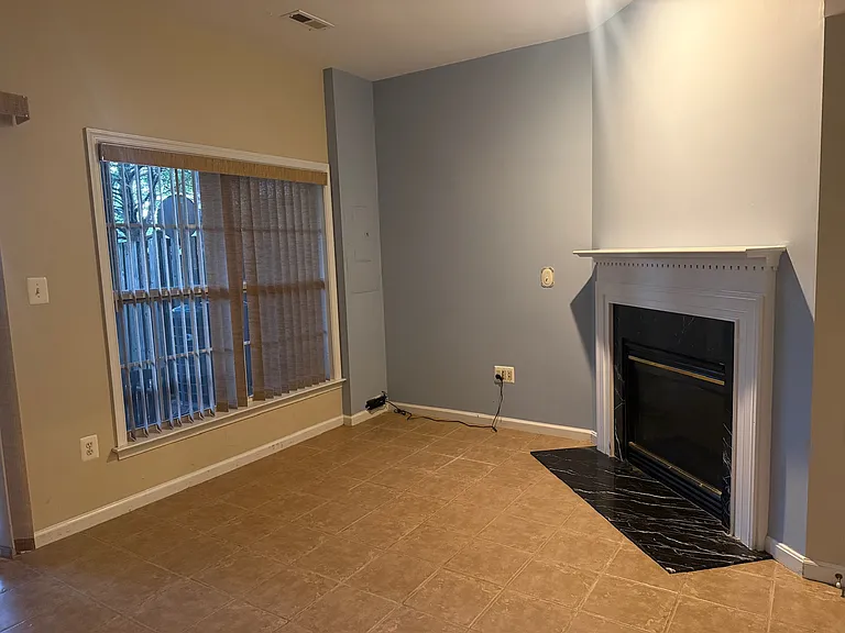11451 Log Ridge Dr — Photo 5