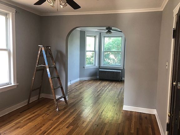 5th image of 4143 N McVicker Ave