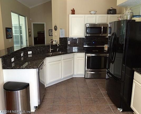 3rd image of 657 Lake Stone Cir