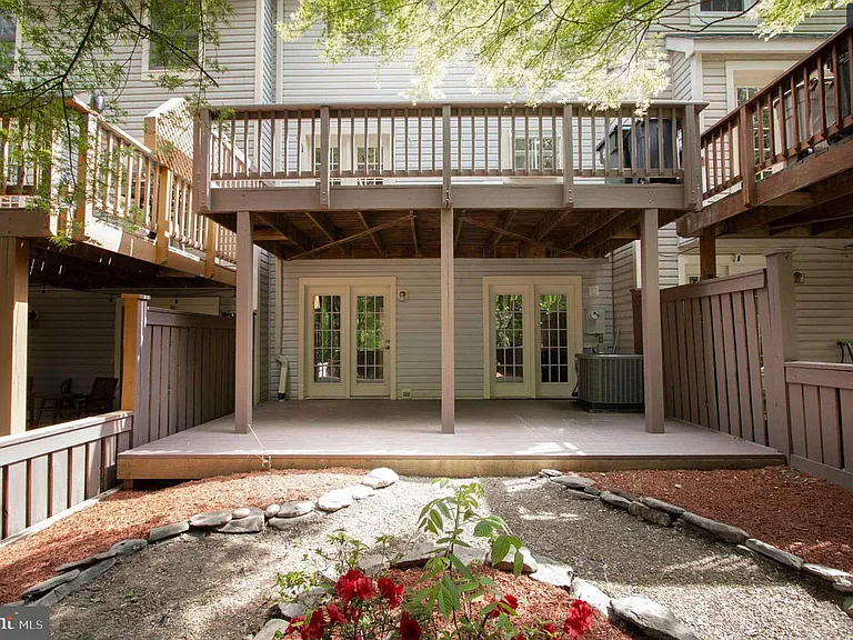 3906 Valley Ridge Dr — Photo 52
