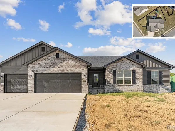 1232 Ole Town Brg, Ofallon, IL 62269