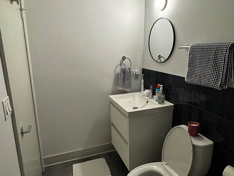 2028 N Oakley Ave #2R — Photo 7