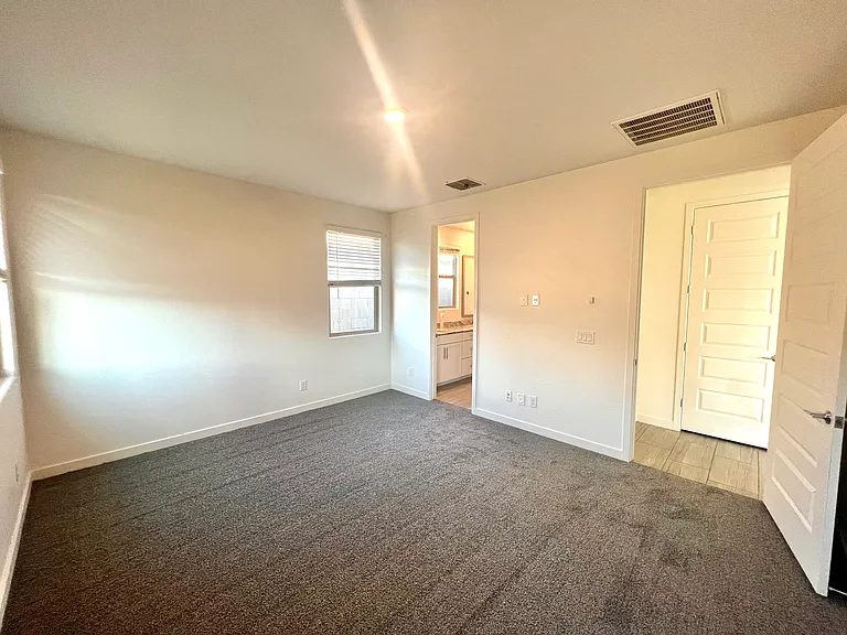 9214 W Roma Ave — Photo 13