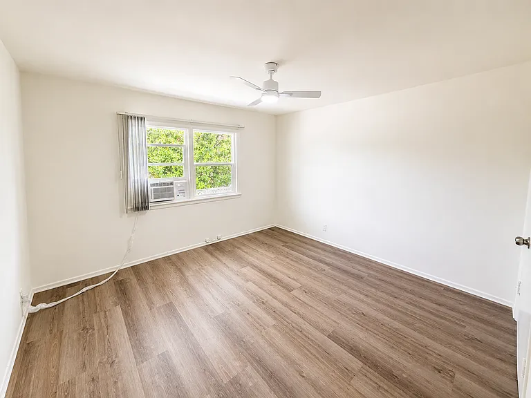 4265-4271 Coldwater Canyon Ave — Photo 7