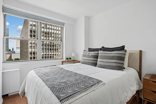 Bedroom, photo 1