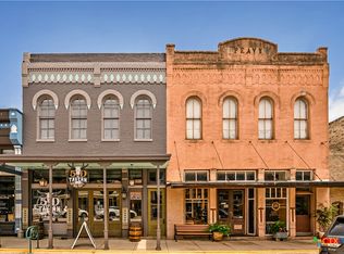 122 E Main St, Cuero, TX 77954