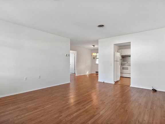 5th image of 89 Norwalk Ave #73