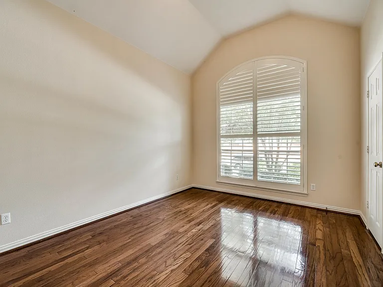 3902 Harlington Ln — Photo 14