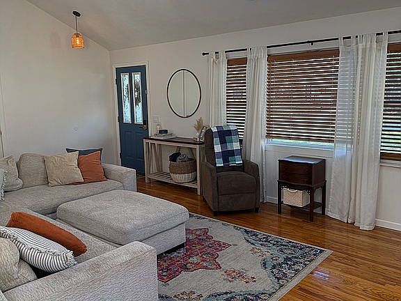 5th image of 510 Wilder Ave