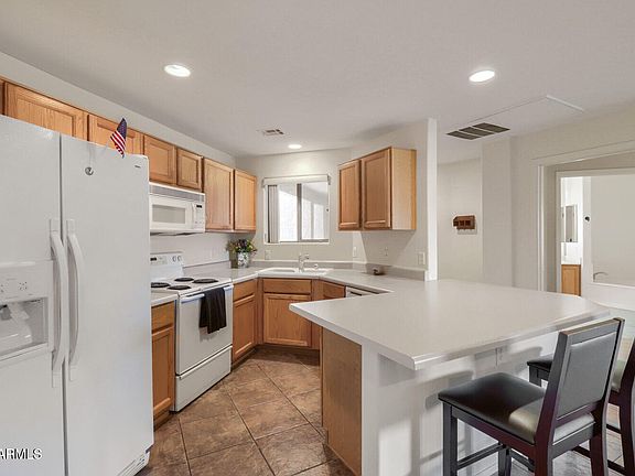 4th image of 5249 E SHEA Boulevard #212