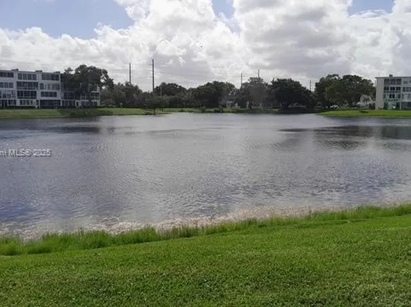 1087 Harwood #1087-F, Deerfield Beach, FL 33442