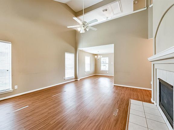4th image of 14622 Lothbury Dr