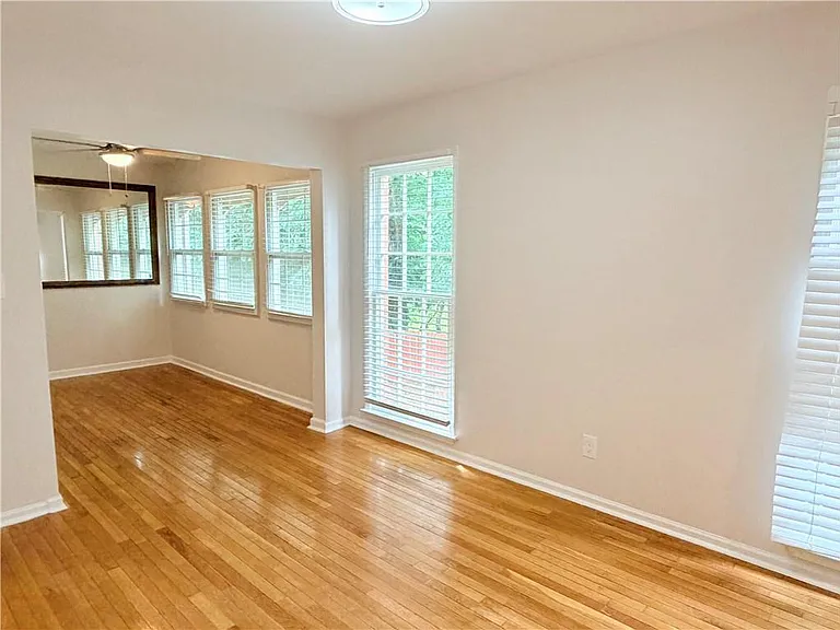 1166 Booth Rd SW #505 — Photo 6
