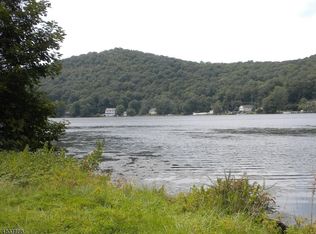 65 Lake Dr, Stanhope, NJ 07874