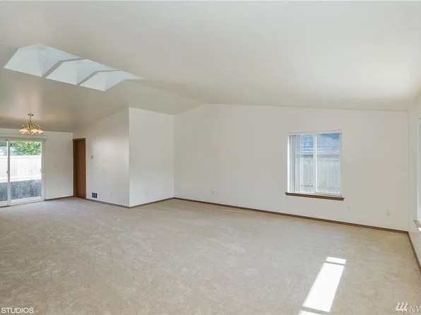 10705 Military Rd SW, Lakewood, WA 98498