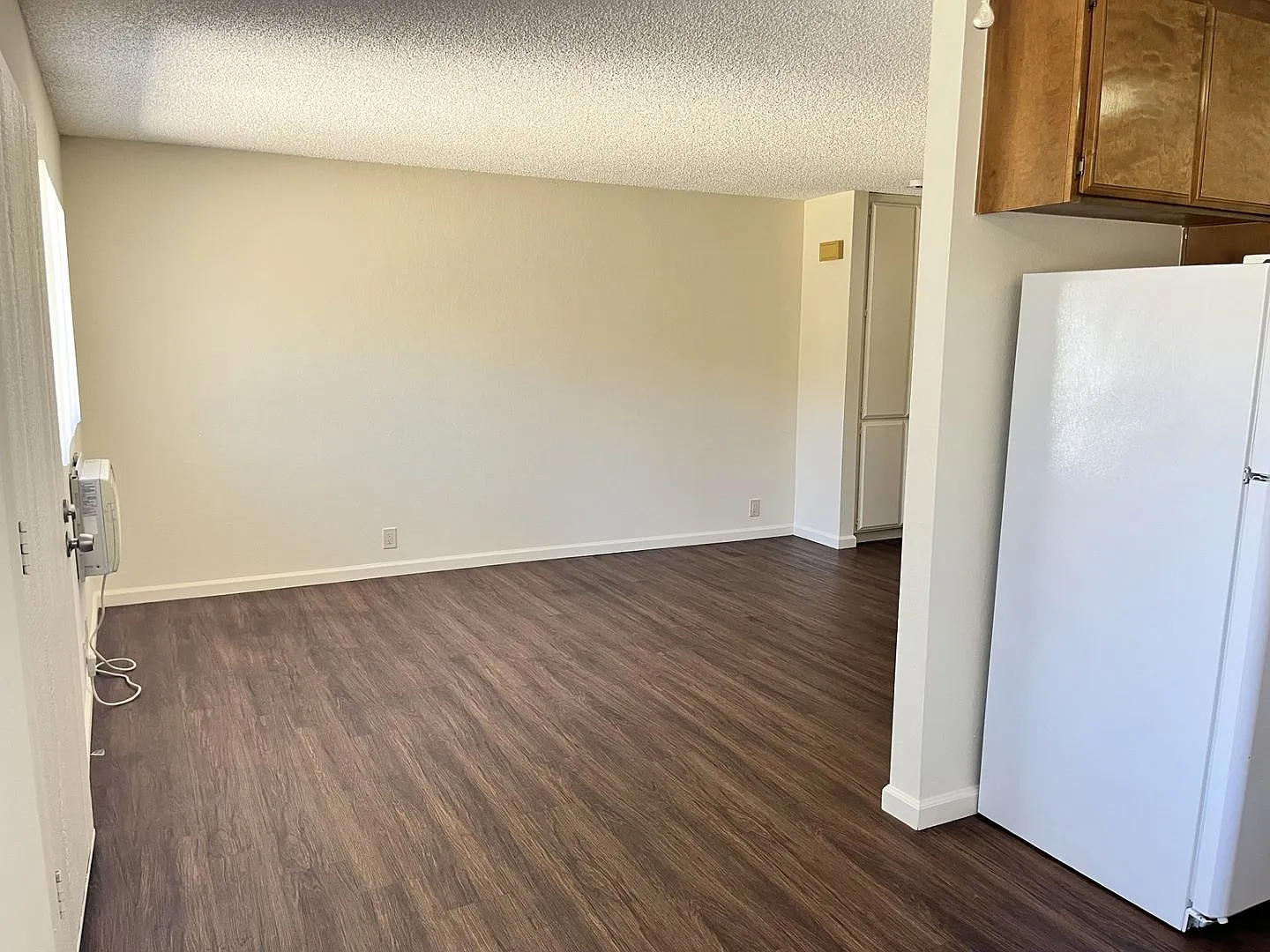 140 Wells Ave — Photo 4
