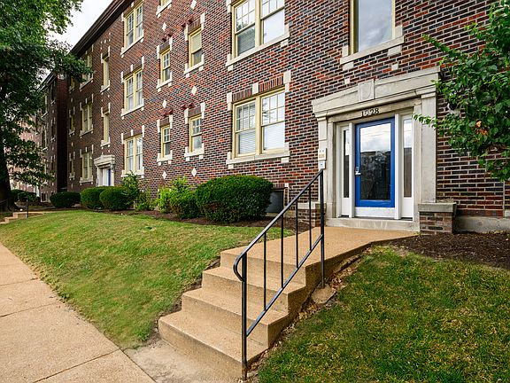 2nd image of 1014 Oakview Pl #1B-1Ba