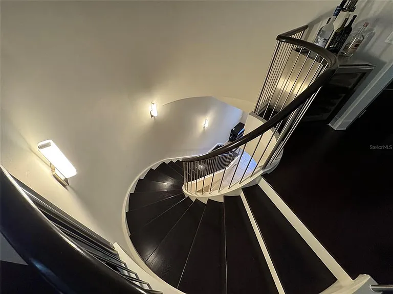 239 Cosmopolitan Ct — Photo 5
