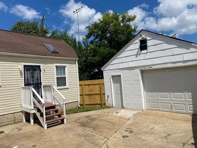 120 Bellamy Ave #C — Photo 1