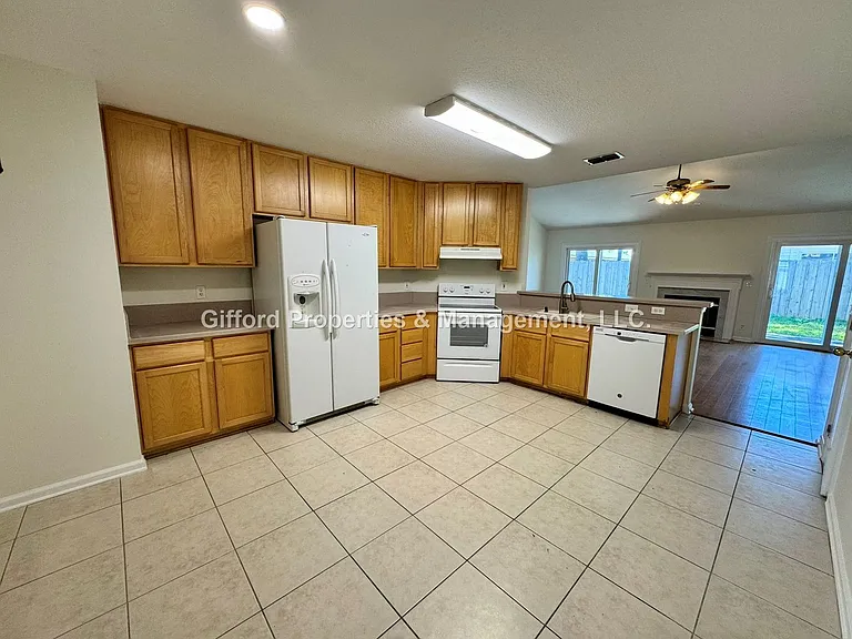 12288 Harbor Winds Dr N — Photo 5