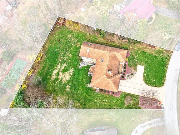 4th image of 243 Greenridge Rd