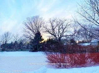 1142 Haig Blvd, Mississauga, ON L5E2N3