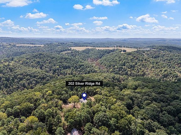 4th image of 202 Silver Ridge Rd