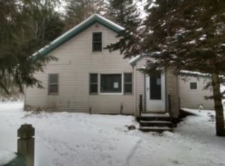 646 Old Westport Rd, Winchester, NH 03470