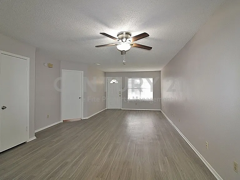 1705 Fitzgerald Ct — Photo 3