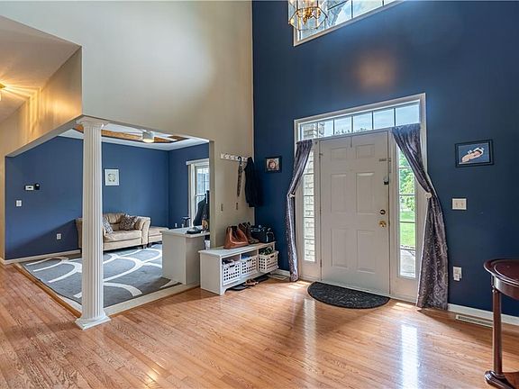 4th image of 2775 Overlook Dr