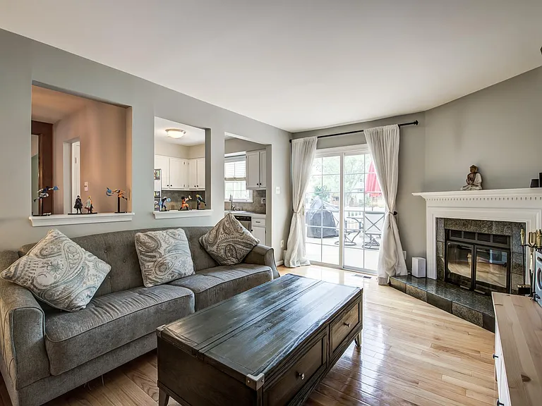 7112 Lake Cove Dr — Photo 13