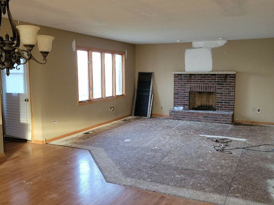 2nd image of 2872 Joela Dr