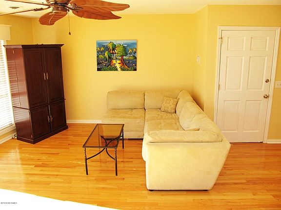 3rd image of 1314 S Lake Park Boulevard #B8