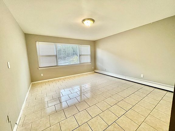 5th image of 193 Crescent Pl #1