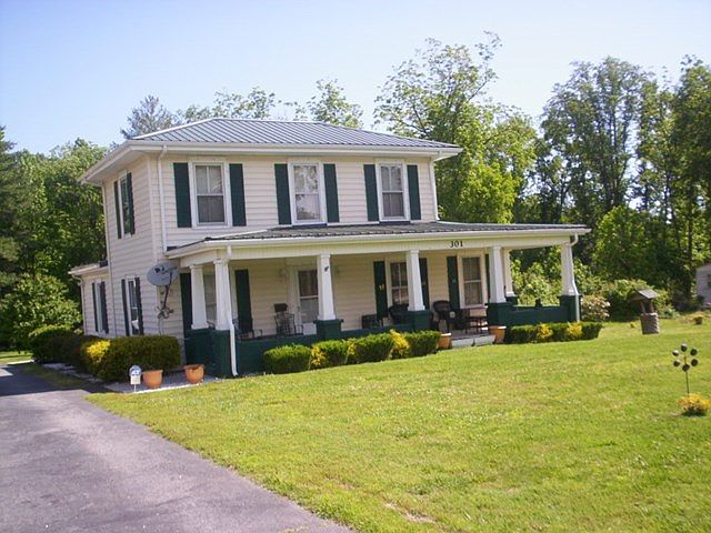 1st image of 301 Windsor St