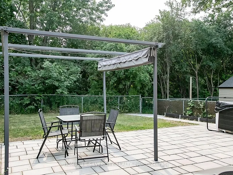 21 Mitchell Ave — Photo 47