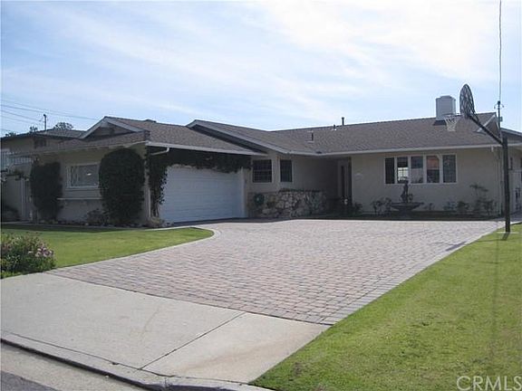 2nd image of 3316 Narino Dr