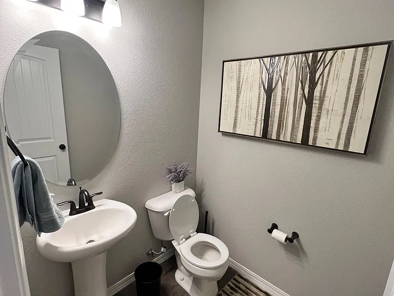 7567 Benecia Dr — Photo 8
