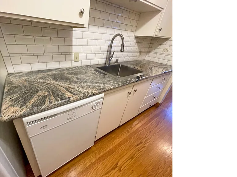 215 Throckmorton Ave #1 — Photo 7