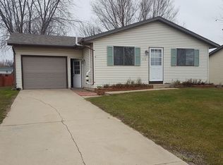 913 2nd St NW, Byron, MN 55920