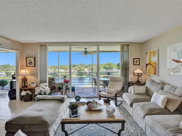 821 Cypress Boulevard #512, Pompano Beach, FL 33069
