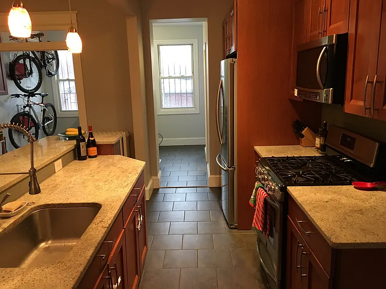 1221 Holbrook St NE — Photo 6